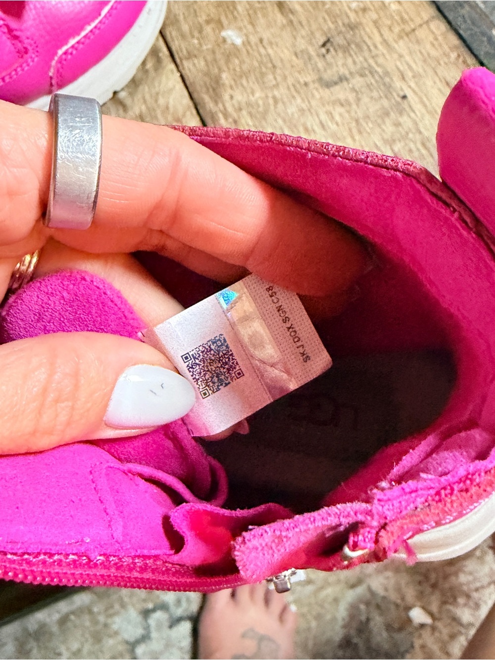 UGG Kids Bright Pink Lace-Tab Winter Boot - Picture 6 of 6